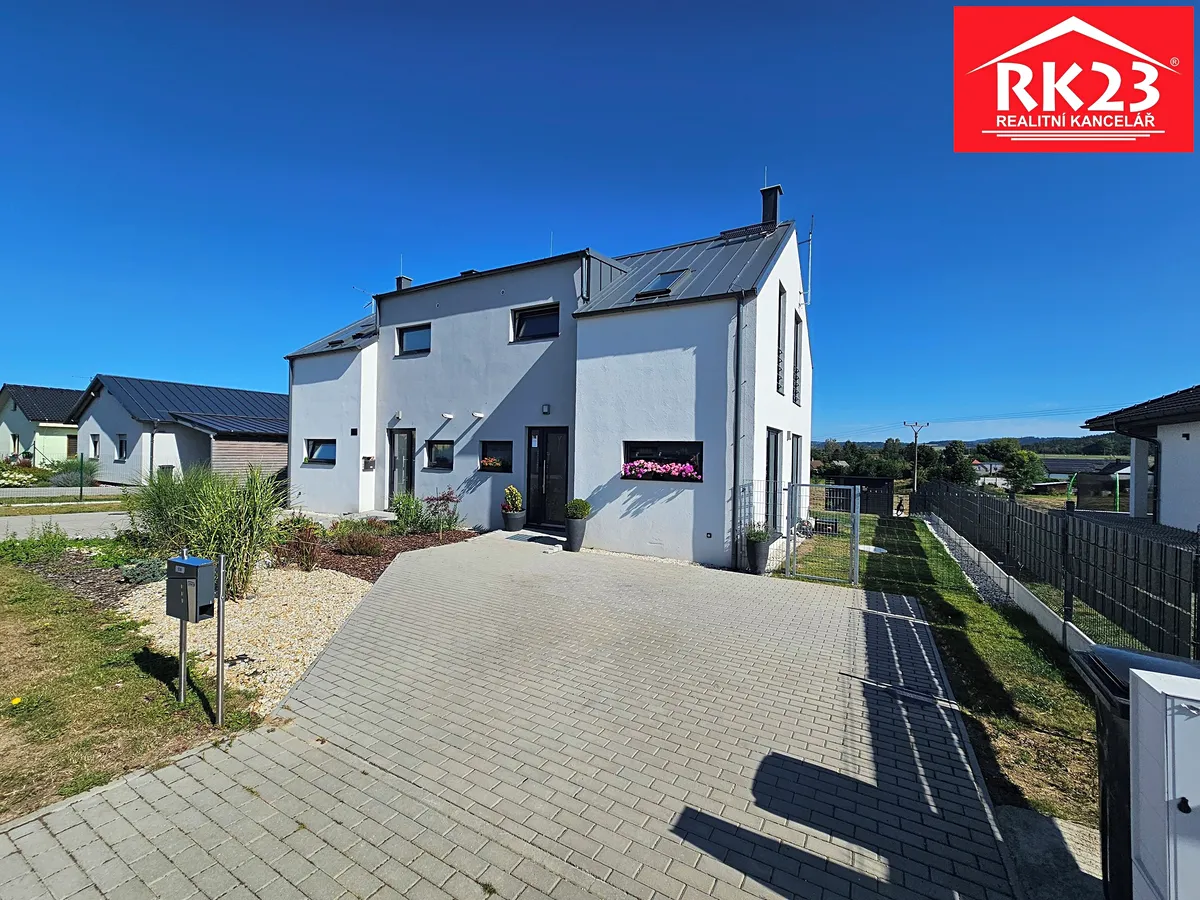 Prodej rodinného domu 100 m², pozemek 377 m²